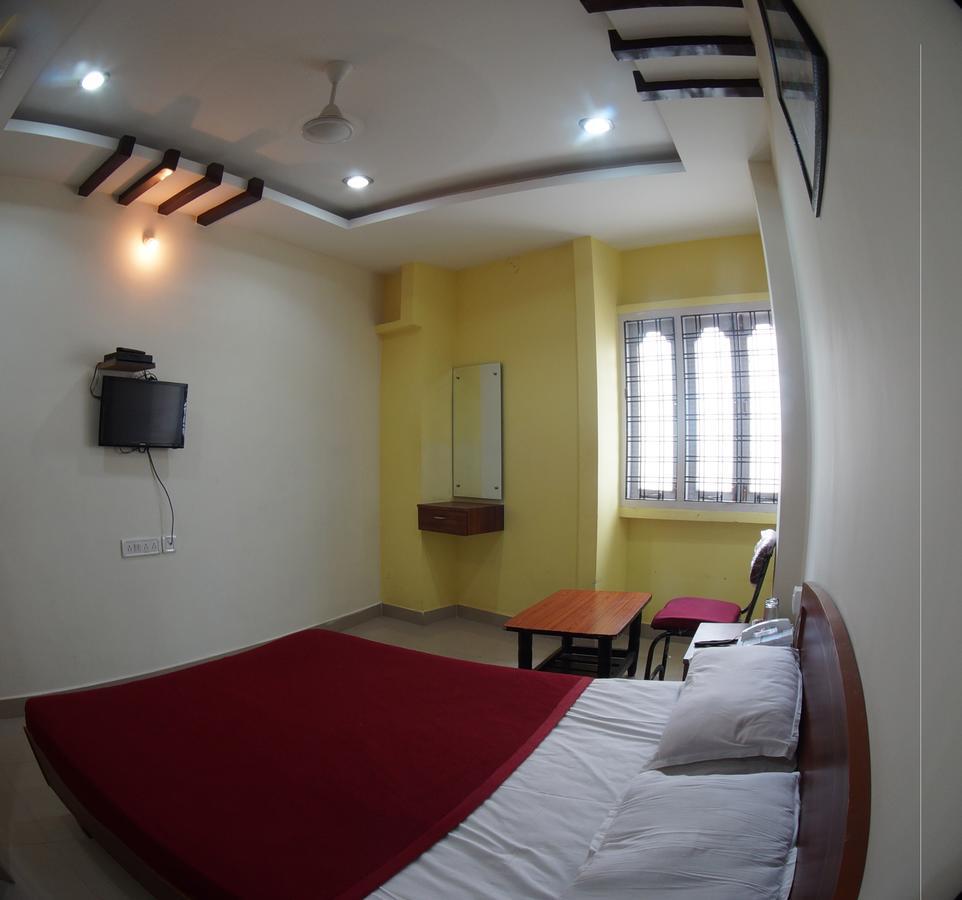 Oyo Flagship 74392 Hotel Mahesh Residency Hajdarabad Zewnętrze zdjęcie